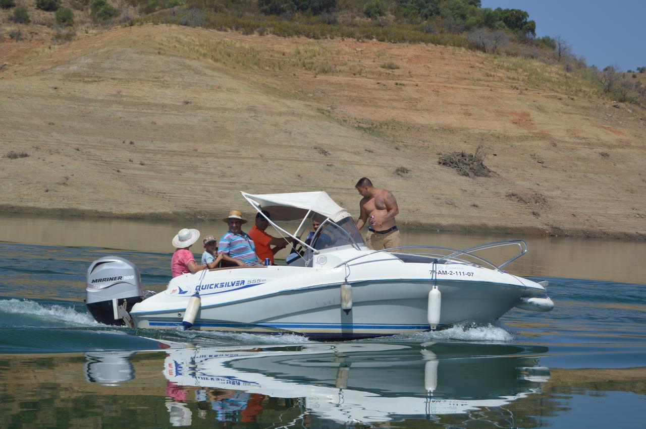 מלון Almodóvar del Río Camping La Brena מראה חיצוני תמונה