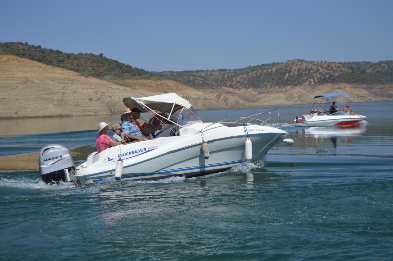 מלון Almodóvar del Río Camping La Brena מראה חיצוני תמונה